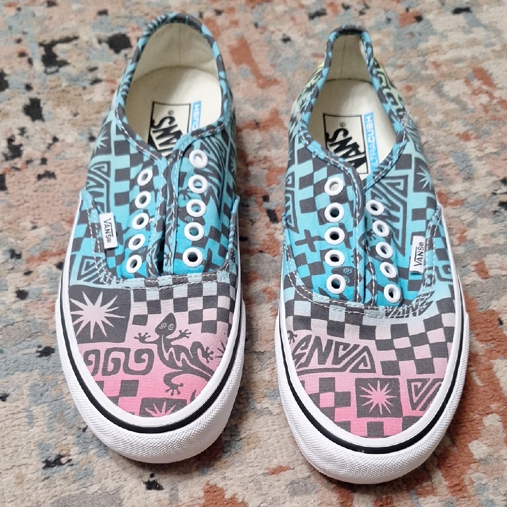Vans Kids' Blue and Pink Graphic Sneakers